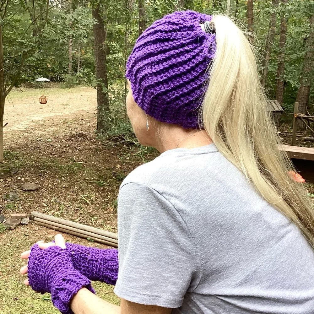 Gloves Fingerless Hand Crafted Crochet Purple Striped